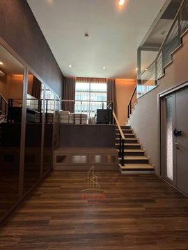 RH041226 For rent: Brand new 3.5-story townhome with 3 bedrooms at Arden Pattanakarn, Soi Pattanakarn 20, near Thonglor & Airport Rail Link.
