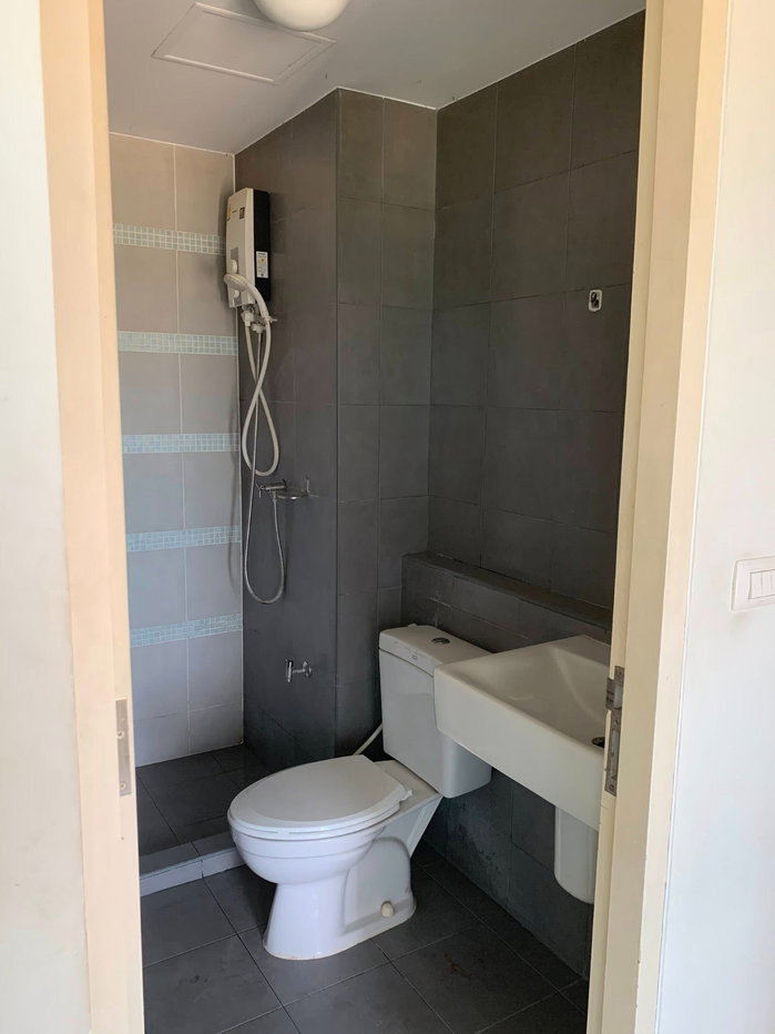 รูป 🔥 ถูกและครบ จบในห้องเดียว! พร้อมอยู่ทันที 🔥 ให้เช่า ดีคอนโด แคมปัส รีสอร์ท บางนา ห้องสวย สไตล์รีสอร์ท อยู่สบาย บรรยากาศดีสุดๆ 🌿✨ - รูปที่ 4/8