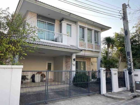 House for Rent: Mantana Chaengwattana–Ratchaphruek (Corner Unit)