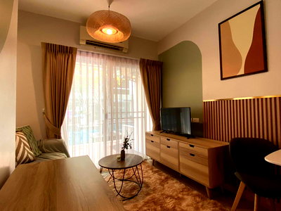 ขายคอนโด : ขายคอนโดห้องติดสระน้ำ เอสเปซ อโศก-รัชดา 1 ห้องนอน 45 ตรม.ห้องสวย ตกแต่งใหม่ เฟอร์นิเจอร์ครบ / ติดถนนใหญ่ ใกล้รถไฟฟ้าใต้ดิน MRT พระราม 9 /ขาย 2.69 ล้าน