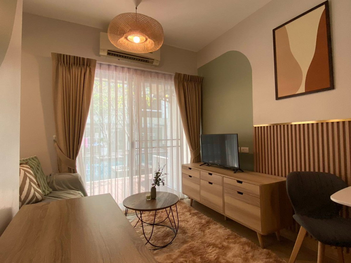 รูป ขายคอนโดห้องติดสระน้ำ เอสเปซ อโศก-รัชดา 1 ห้องนอน 45 ตรม.ห้องสวย ตกแต่งใหม่ เฟอร์นิเจอร์ครบ / ติดถนนใหญ่ ใกล้รถไฟฟ้าใต้ดิน MRT พระราม 9 /ขาย 2.69 ล้าน - รูปที่ 1/16