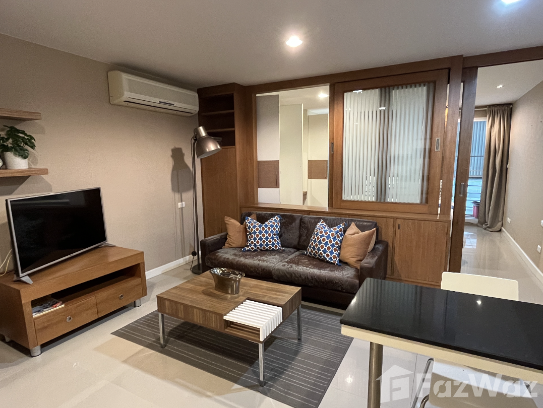 picture A Celestial Living Experience: Sukhumvit 24 Project 1163552 - 1/5