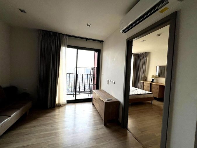 **คอนโด THE BASE Garden Rama 9 – ห้องหัวมุม วิวเมืองเต็มตา**