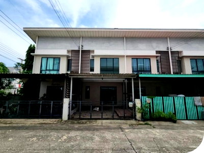 ทาวน์โฮม เมืองฉะเชิงเทรา ฉะเชิงเทรา : BB13207 ขายทาวน์เฮ้าส์ หมู่บ้านโมดิวิลล่า-ลาดกระบัง ตำบลคลองหลวงแพ่ง อำเภอเมืองฉะเชิงเทรา จังหวัดฉะเชิงเทรา