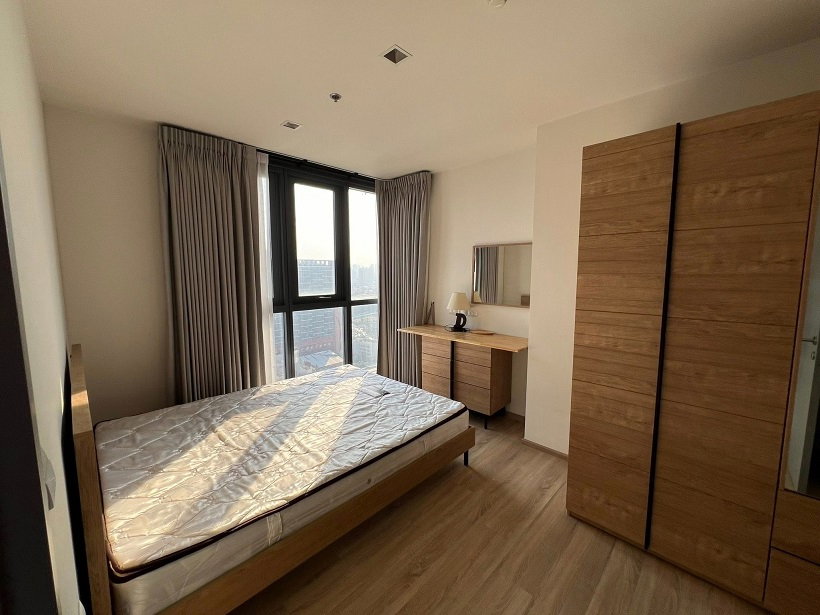 รูป **คอนโด THE BASE Garden Rama 9 – ห้องหัวมุม วิวเมืองเต็มตา** - รูปที่ 3/12