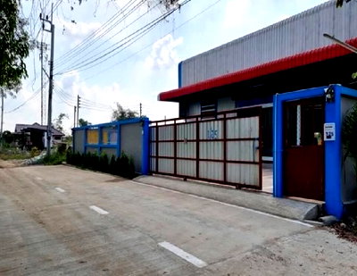 เช่าโรงงาน ถนนร่มเกล้า : ให้เช่าโกดัง พร้อม สำนักงาน พื้นที่ใช้สอย 440 ตารางเมตร ซอยคุ้มเกล้า  ถนนคุ้มเกล้า ใกล้ นิคมลาดกระบัง ถนนกว้าง 6 เมตร รถหกล้อ สิบล้อ เข้าออกได้