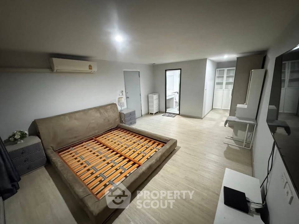 รูป คอนโด 3-ห้องนอน ที่ เลอร์ โคซี่ เอกมัย 28 คอนโดมิเนียม ใกล้ ARL รามคำแหง (ID 2809245) - รูปที่ 10/15