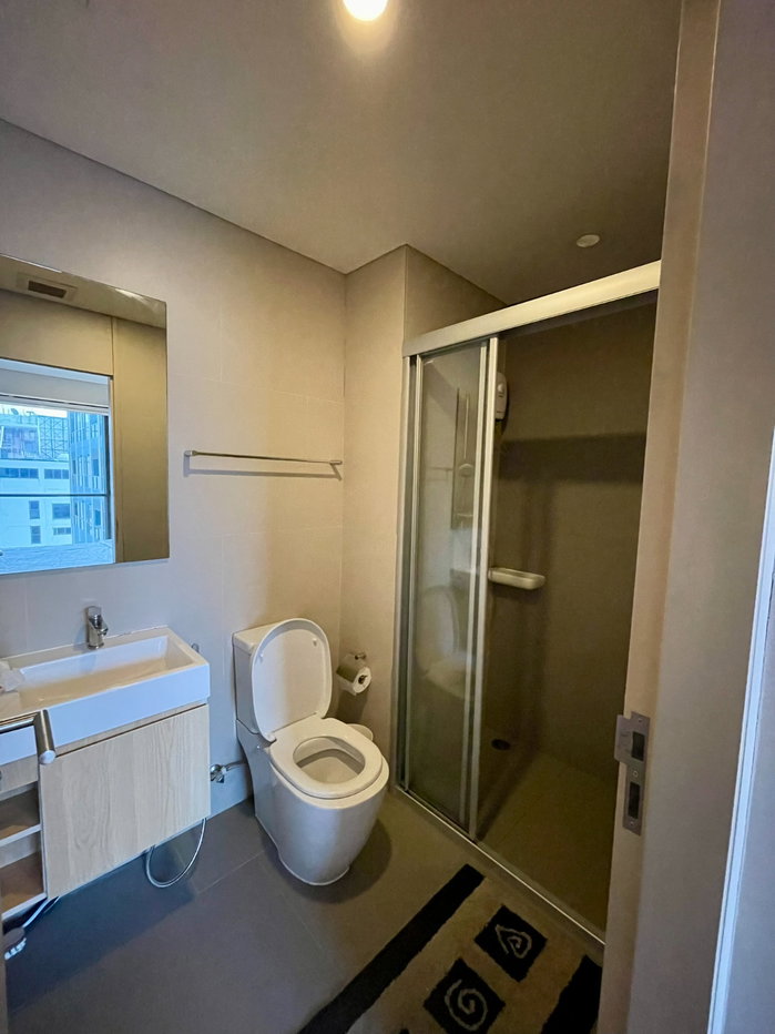 picture 1 Bedroom unit with pool view for rent - 3/10