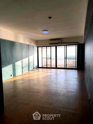 Condos for rent Sattahip Chonburi : Studio Condo at Sunshine Beach Condotel close to Pattaya (ID 2692533)