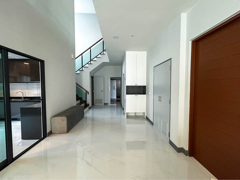 รูป WS7138 🏡ให้เช่าบ้านหรูใหม่ โครงการคุณภาพ The City Bangna  ติด Mega Bangna เพียง 200,000 บาท/เดือน 🔥🌟 - รูปที่ 4/16