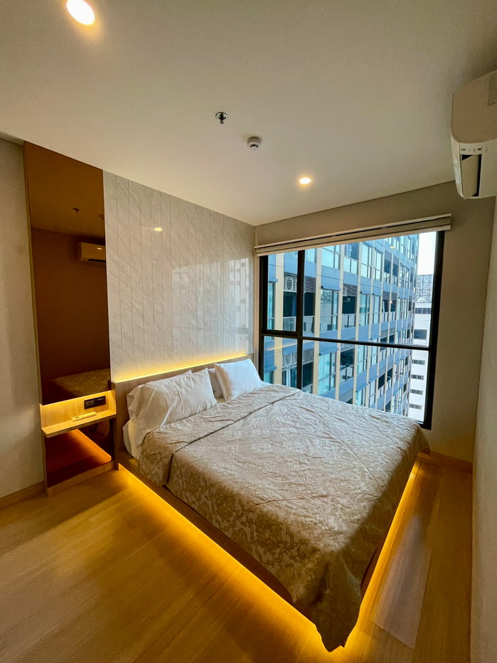 picture 1 Bedroom unit with pool view for rent - 1/10