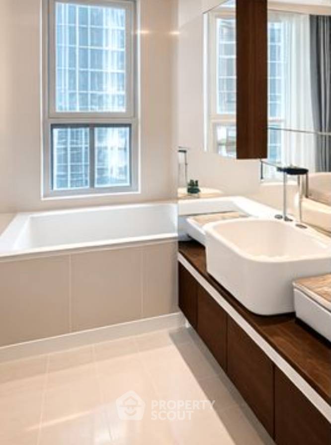 รูป คอนโด 2-ห้องนอน ที่ สกาย วอล์ค เรสซิเดนซ์ ใกล้ BTS พระโขนง (ID 2806695) - รูปที่ 2/4