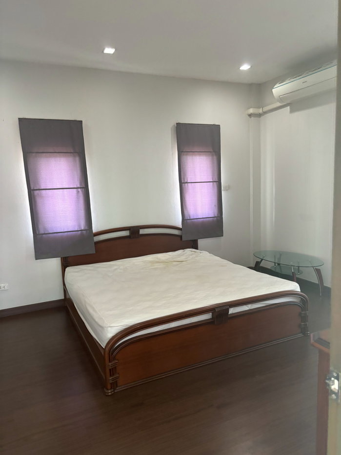 รูป ขายบ้านเดี่ยว 2 ชั้น หลังใหญ่ พื้นที่เยอะ ศรีราชา ชลบุรี ใกล้นิคมปิ่นทอง - รูปที่ 6/25