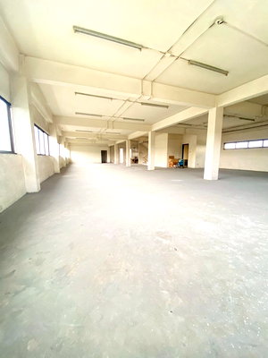 เช่าอาคารพาณิชย์ กรุงเทพมหานคร : เช่าอาคาร ติดถนนใหญ่ พระราม 9 เหมาะสำหรับโชว์รูม สำนักงาน มีลิฟต์ขนสินค้า ที่จอดรถ 30 คัน    อาคาร 5.5 ชั้น