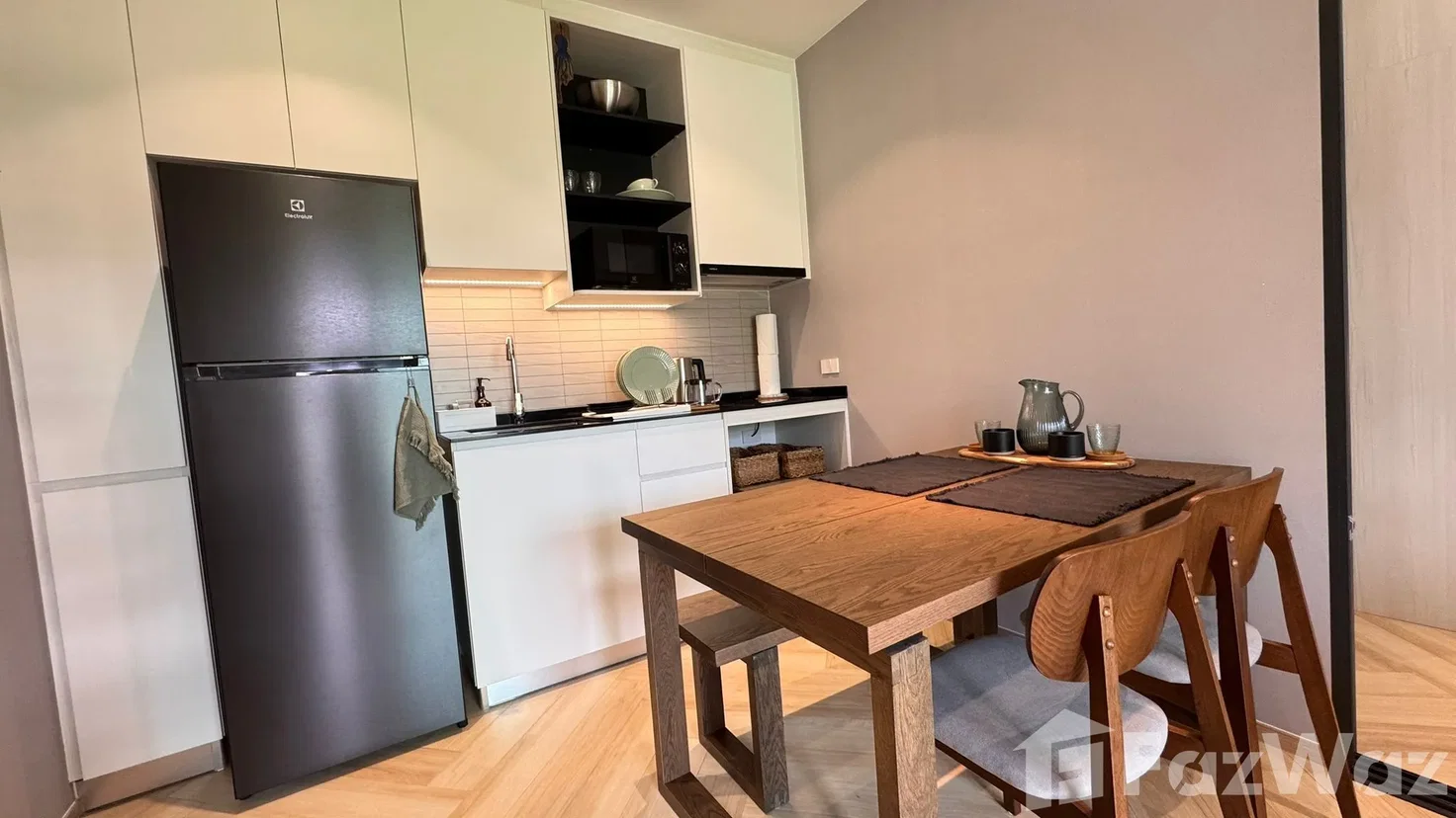 picture Exclusive 1-Bedroom | No constaction noise | Mountain View 6186092 - 3/6