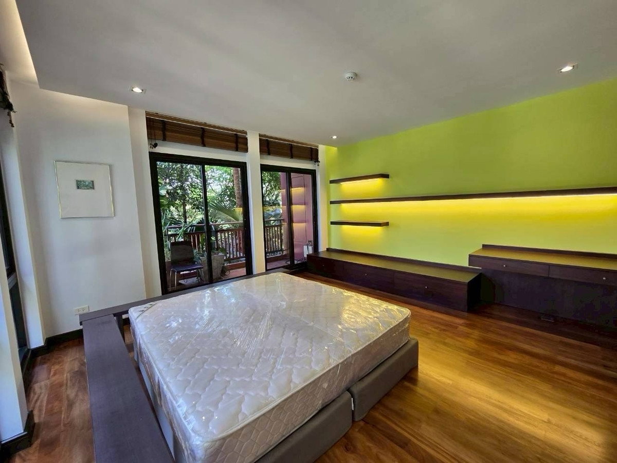 รูป Supreme Residence (สุพรีม เรสซิเด้นซ์)   พื้นที่ใช้สอยกว่า 400 ตร.ม. 3 ห้องนอน 3 ห้องน้ำ  - รูปที่ 16/45