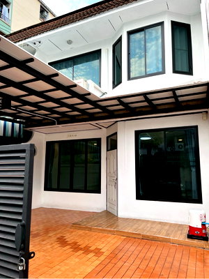 เช่าโฮมออฟฟิศ MRT ศูนย์วัฒนธรรมแห่งประเทศไทย : 🏙️ให้เช่า ทาวน์โฮม 2 ชั้น  /Home office ซอย รัชดา 3 ใกล้สถานีพระราม 9 ⚡️🔥