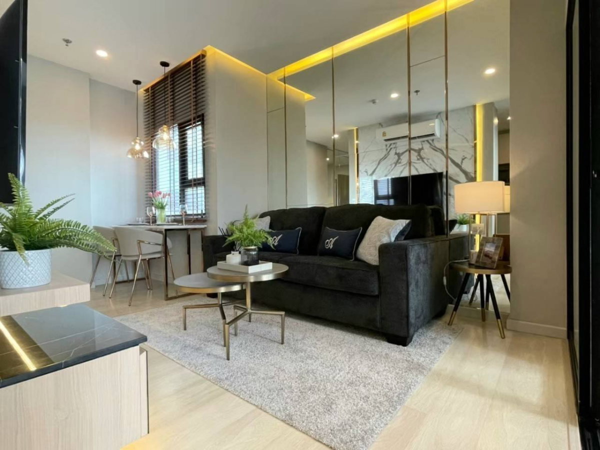 รูป Knightsbridge Prime Sathorn【𝐒𝐄𝐋𝐋 & 𝐑𝐄𝐍𝐓】🔥ดีไซน์หรูเข้ม เฟอร์พรีเมียม บิ้วอินเนี้ยบ พร้อมส่วนกลางระดับบน🔥 ติดต่อไลน์ไอดี: @hacondo - รูปที่ 8/10