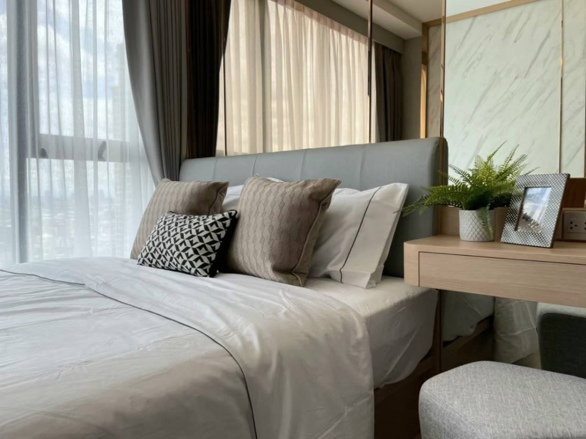รูป Knightsbridge Prime Sathorn【𝐒𝐄𝐋𝐋 & 𝐑𝐄𝐍𝐓】🔥ดีไซน์หรูเข้ม เฟอร์พรีเมียม บิ้วอินเนี้ยบ พร้อมส่วนกลางระดับบน🔥 ติดต่อไลน์ไอดี: @hacondo - รูปที่ 3/10