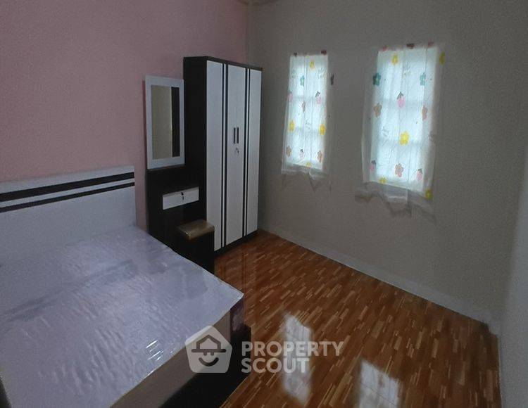 รูป ทาวน์เฮ้าส์ 5-ห้องนอน ใน บางรักพัฒนา (ID 2789791) - รูปที่ 4/6