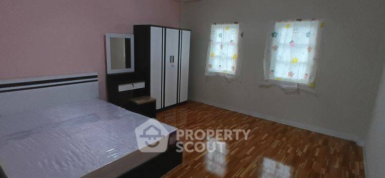 รูป ทาวน์เฮ้าส์ 5-ห้องนอน ใน บางรักพัฒนา (ID 2789791) - รูปที่ 3/6