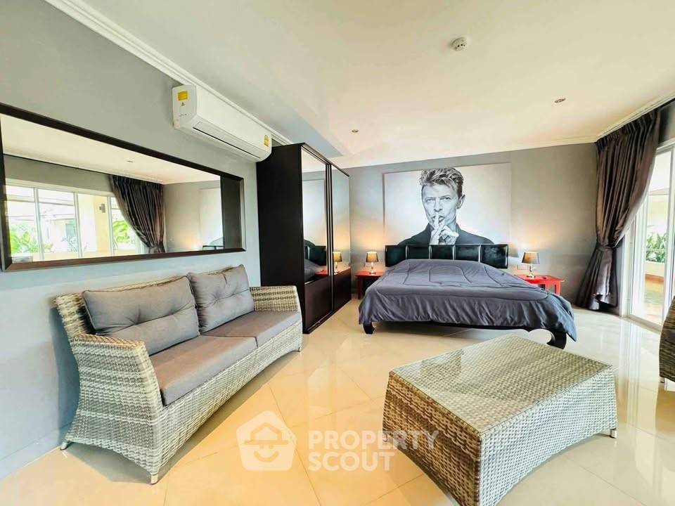 รูป คอนโด 2-ห้องนอน ที่ เอคเซคคิวทิฟ เรสซิเดนซ์1 พระตำหนัก ใกล้ ถนนพระตำหนัก พัทยา (ID 2807766) - รูปที่ 12/19