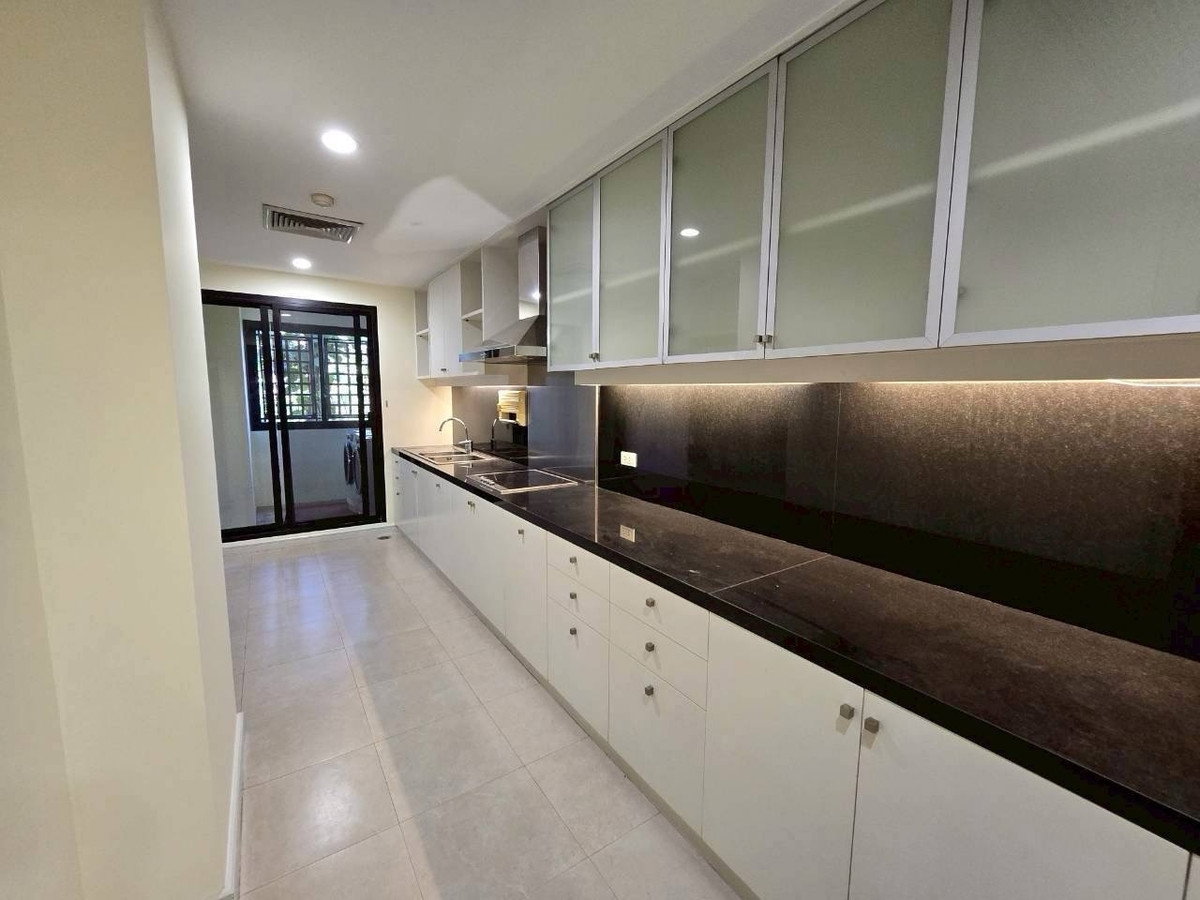 รูป Supreme Residence (สุพรีม เรสซิเด้นซ์)   พื้นที่ใช้สอยกว่า 400 ตร.ม. 3 ห้องนอน 3 ห้องน้ำ  - รูปที่ 26/45