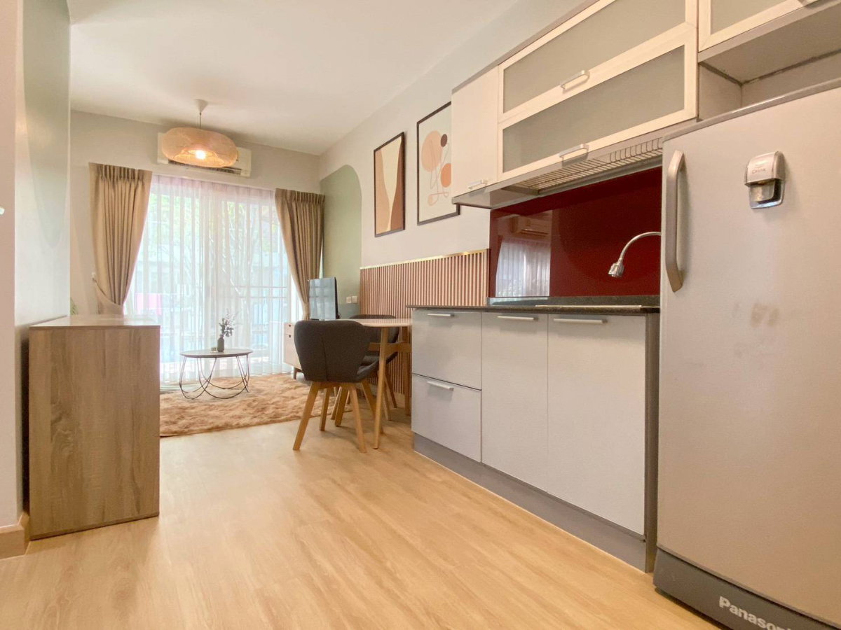 รูป ขายคอนโดห้องติดสระน้ำ เอสเปซ อโศก-รัชดา 1 ห้องนอน 45 ตรม.ห้องสวย ตกแต่งใหม่ เฟอร์นิเจอร์ครบ / ติดถนนใหญ่ ใกล้รถไฟฟ้าใต้ดิน MRT พระราม 9 /ขาย 2.69 ล้าน - รูปที่ 2/16
