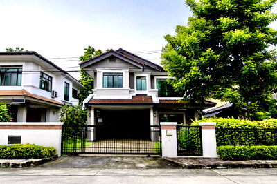 Houses for rent TRIAMUDOMSUKSANIMKLAO SCHOOL : For Rent: Fully Furnished Detached House at Setthasiri Wongwaen – Sukhaphiban 2