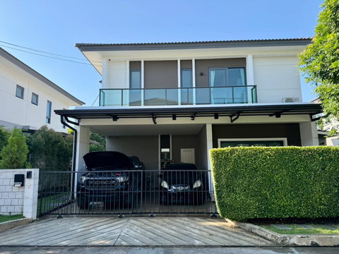 ขายบ้านเดี่ยว 2 ชั้น Centro ราชพฤกษ์–สวนผัก 3 บ้านสวยพร้อมอยู่ ใกล้ราชพฤกษ์และตลิ่งชัน เดินทางสะดวกเข้า–ออกได้หลายเส้นทาง