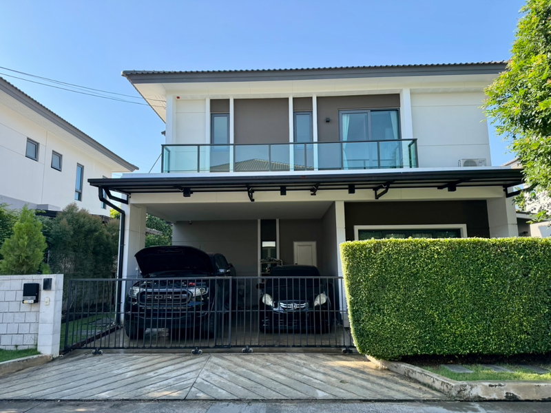 ขายบ้านเดี่ยว : ขายบ้านเดี่ยว 2 ชั้น Centro ราชพฤกษ์–สวนผัก 3 บ้านสวยพร้อมอยู่ ใกล้ราชพฤกษ์และตลิ่งชัน เดินทางสะดวกเข้า–ออกได้หลายเส้นทาง