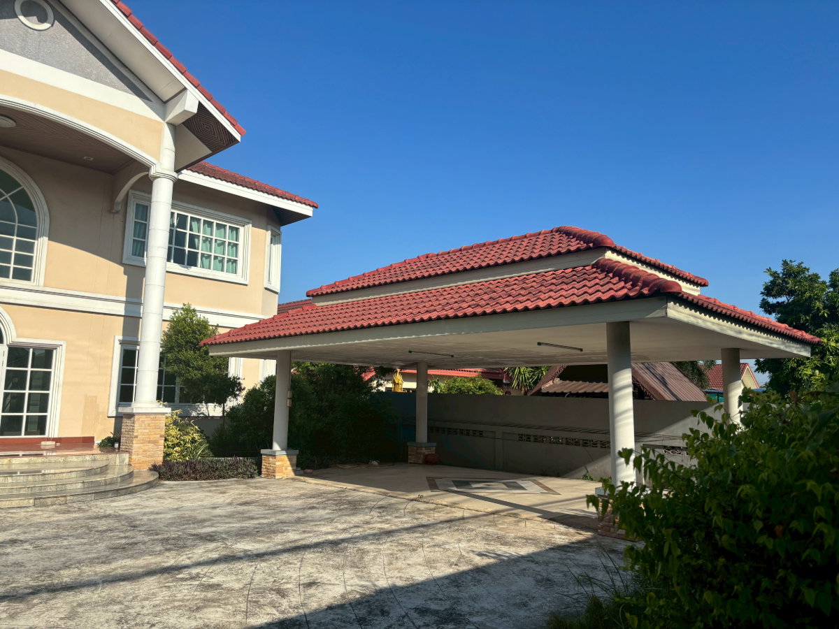 รูป ขายบ้านเดี่ยว 2 ชั้น หลังใหญ่ พื้นที่เยอะ ศรีราชา ชลบุรี ใกล้นิคมปิ่นทอง - รูปที่ 24/25