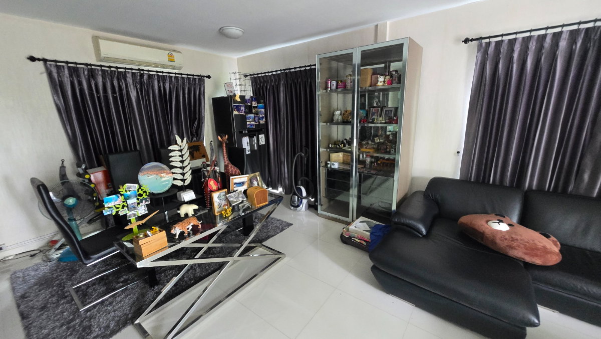 รูป บ้านเดี่ยวให้เช่า ต้นไม้น่มรื่น เงียบสงบ ปลอดภัย หลังมุม ใหญ่สุดในโครงการ ใกล้ป้อมรปภ  - รูปที่ 2/9
