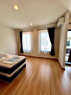 Townhouses for rent King Mongkut University Of Technology Thonburi : 💥CP-10624💥 Available for rent: 2-story townhome in Unio Town Suksawat 30project. 👉Add Line @rentbkk