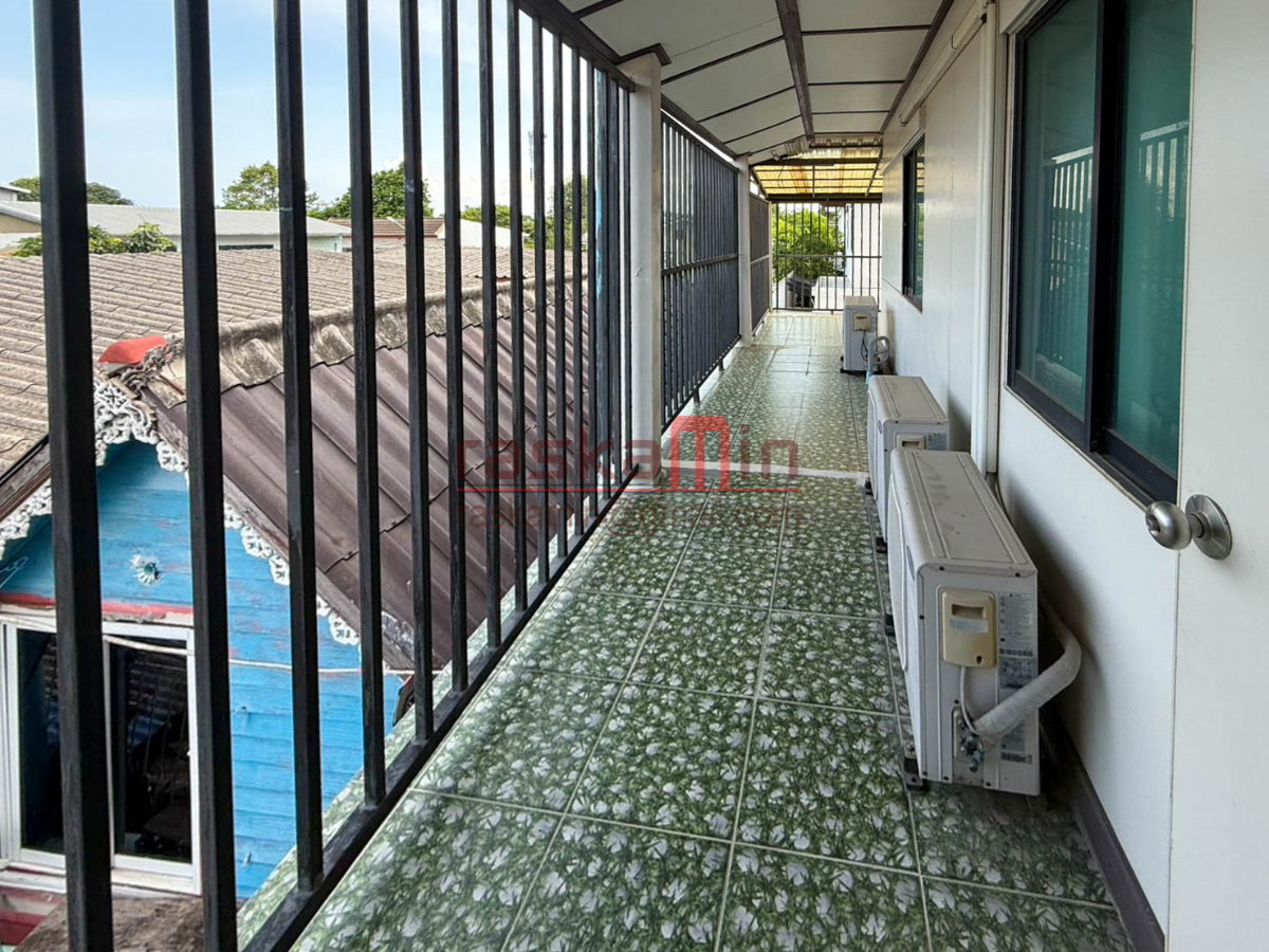รูป บ้าน 6 ห้องนอน เหมาะครอบครัวใหญ่ - รูปที่ 21/24