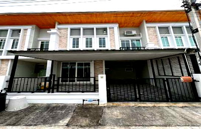 เช่าทาวน์โฮม ชลบุรี : ให้ เช่า ทาวน์เฮ้าส์ หมู่บ้านโกลเด้นท์ทาวน์เขาตาโล พัทยาใต้ 68 ตรม 17 ตรว 4 ห้องนอน 2 ห้องน้ำ ห่างจากทะเลประมาณ 8 กล