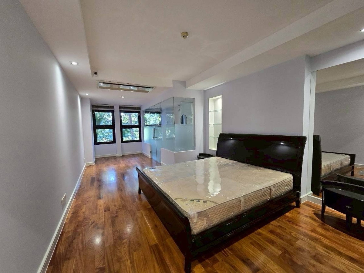 รูป Supreme Residence (สุพรีม เรสซิเด้นซ์)   พื้นที่ใช้สอยกว่า 400 ตร.ม. 3 ห้องนอน 3 ห้องน้ำ  - รูปที่ 13/45