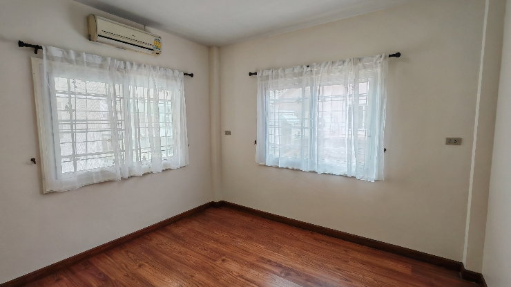 รูป บ้านเดี่ยว2ชั้น รีโนเวทใหม่กริ๊บทั้งหลัง! 52.5 ตร.ว. แถมฟรี!! เฟอร์ฯ+แอร์ 4 ตัว พร้อมเข้าอยู่! - รูปที่ 8/14