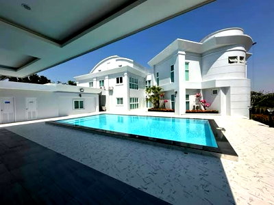 เช่าบ้านเดี่ยว ชลบุรี : คฤหาสน์ให้เช่า พัทยา 200,000 บาท ต่อเดือน