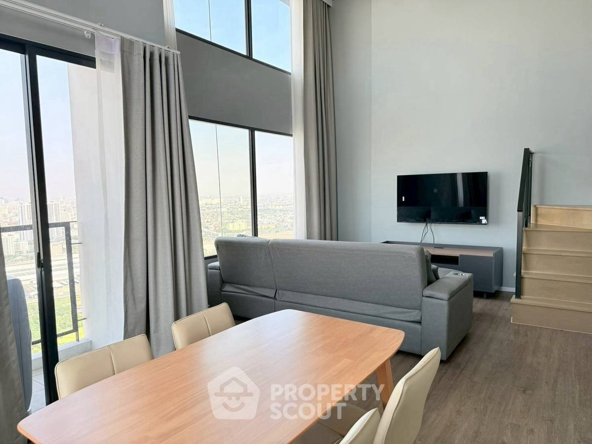 picture 2-BR Condo at Landmark @MRTA Station in Bang Kapi (ID 2763909) - 2/6
