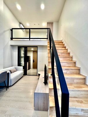 คอนโดให้เช่า : CD276/ปล่อยเช่า Flo by Sansiri ห้องรูปแบบ Duplex ชั้นสูงวิวสวย 0 เมตรจากรถไฟฟ้าสายสีทอง