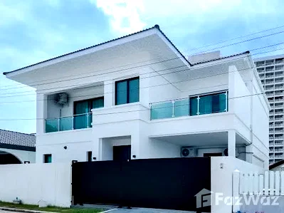 Houses for rent : House for Sale Near the Beach 5873237