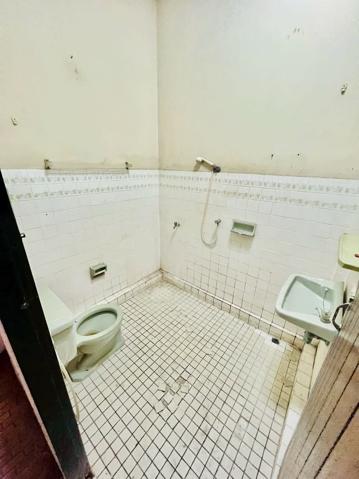 รูป ขายทาวน์เฮ้าส์ ติดถนน แจ้งวัฒนะ  อยู่หน้าหมู่บ้าน สี่ไชยทอง 3  หลังตึกจัสมิน ไม่ต้องเข้าซอยไปลึก  - รูปที่ 20/23