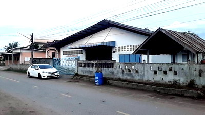 ที่ดิน โนนสูง โคราช : ขายที่ดินพร้อมสิ่งปลูกสร้างโกดัง