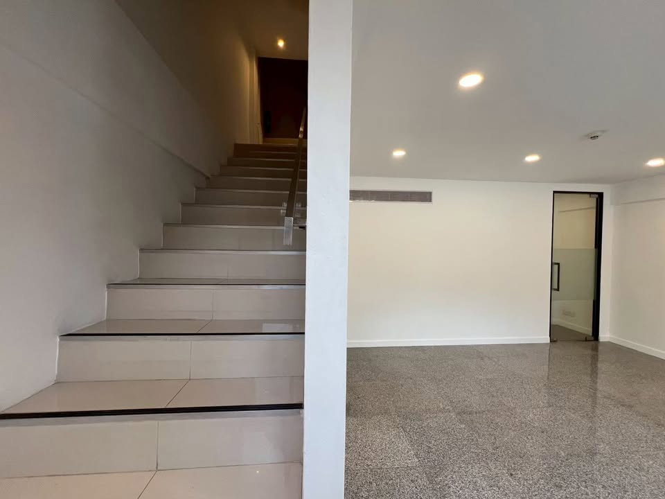 รูป ให้เช่า สำนักงาน ออฟฟิศ มีลิฟท์ขนของในตัว ทำเลสุขุมวิท 103 - รูปที่ 5/16