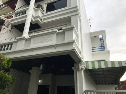 ขายบ้าน Townhome-office 7.6ล้านบาท-ซอยจรัญ71-ใกล้ Lotusจรัญ-ห่างจากรถไฟฟ้าแยกบางพลัด500เมตร