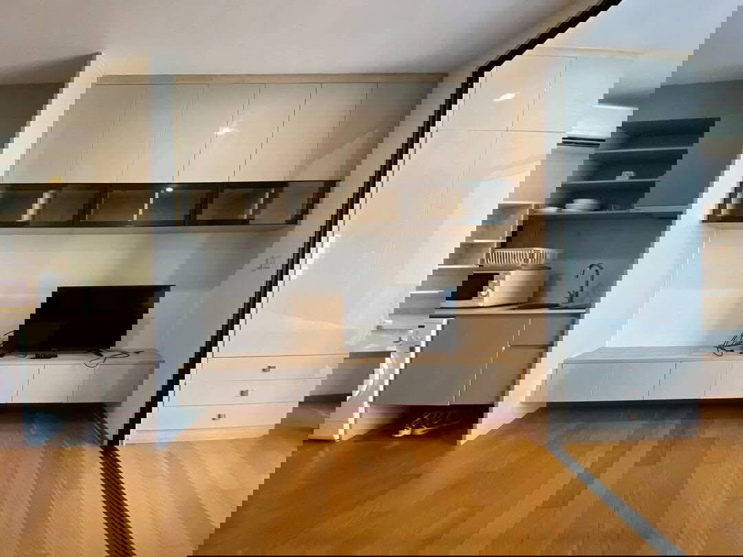 picture Noble Revo                    Silom - 8/14