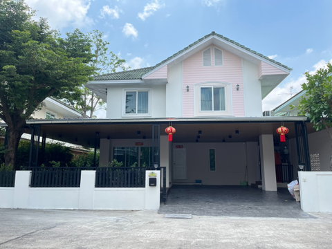ขายบ้านเดี่ยว  บ้านสวนนวมินทร์ ซอยประเสริฐมนูกิจ 48 Tel.099-998-3897
