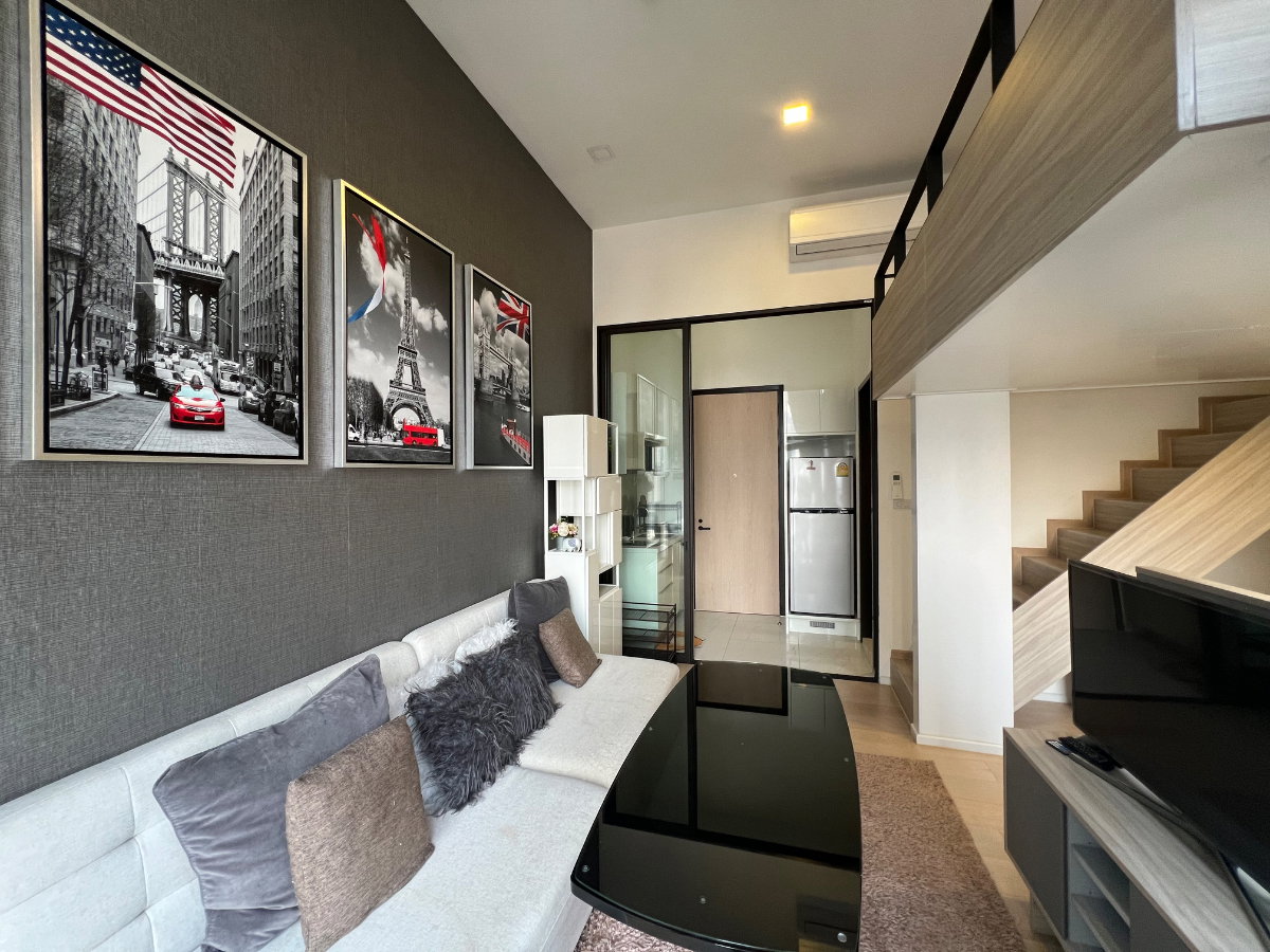 รูป ❤️🏙️ คอนโด Duplex 2 ชั้น❤️ 📸Video room🚝 MRT พระราม 9 ห้องสวย 🔰ใกล้ Central พระราม 9 , ฟอร์จูน จ๊อดแฟร์☎️ Tel/line/whatapp : 0917061999 คุณกวา - รูปที่ 11/37