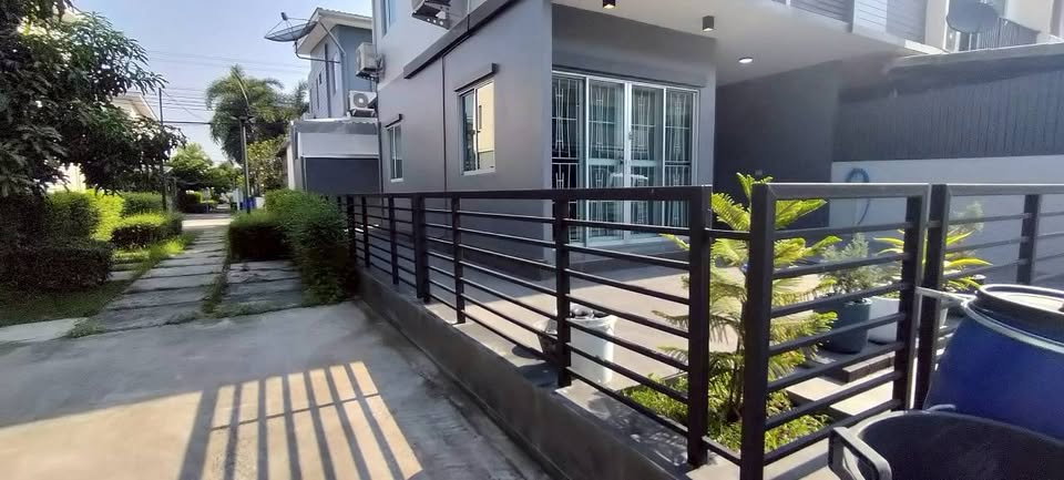 picture R2975 TownHome For Rent The Connect Onnut 2 - 6/41